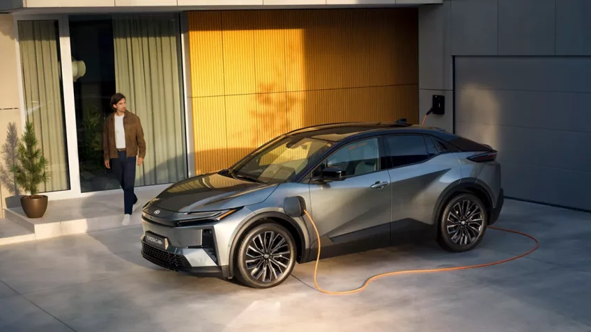 Toyota+C-HR%2B+Elektro