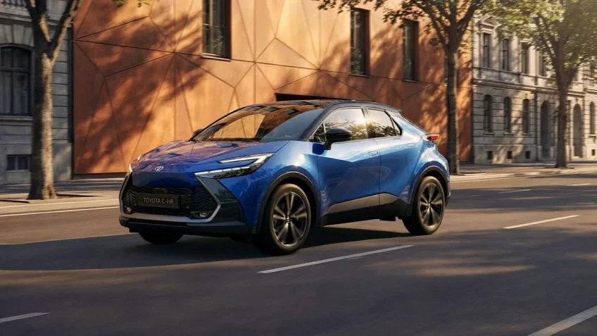 Toyota+C-HR+Plug-in+Hybrid