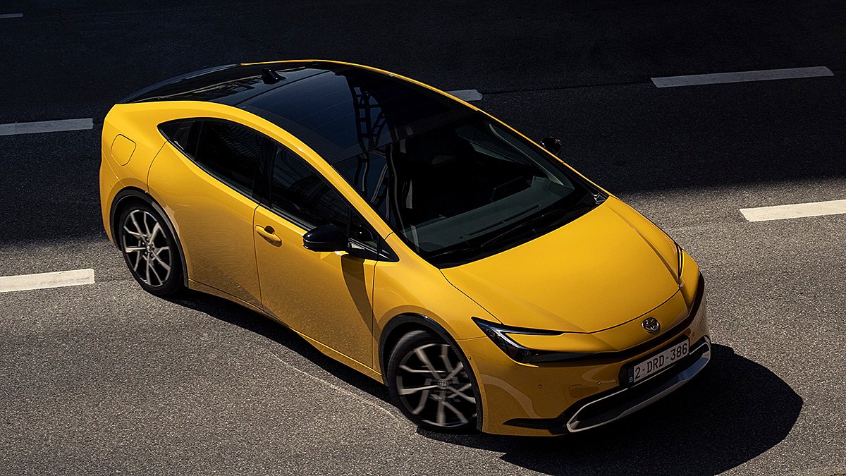 Toyota Prius oben 1200x675