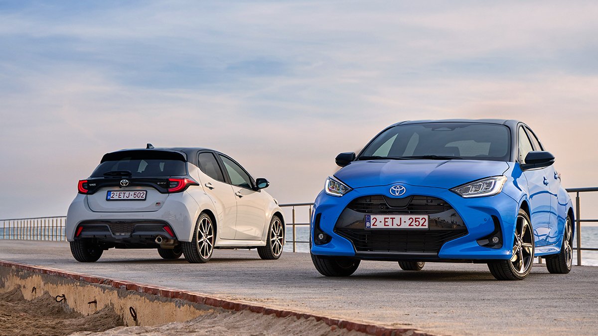 Toyota Yaris 2 Stück 1200x675
