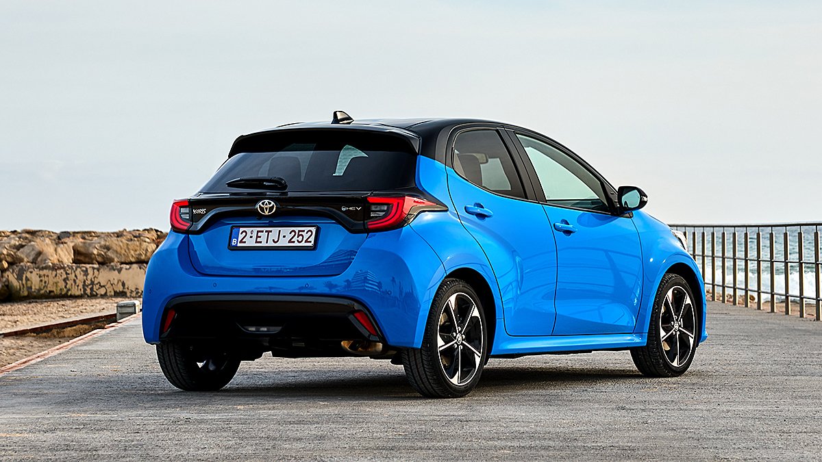 Toyota Yaris hinten 1200x675