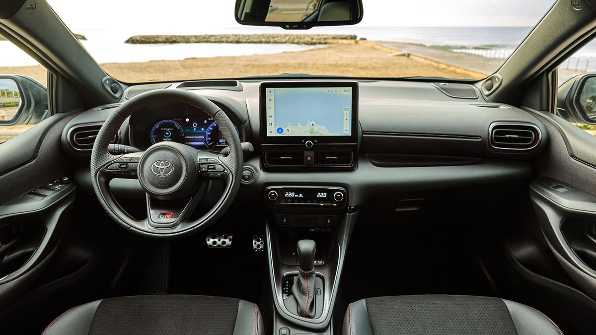Toyota Yaris Innen 1200x675