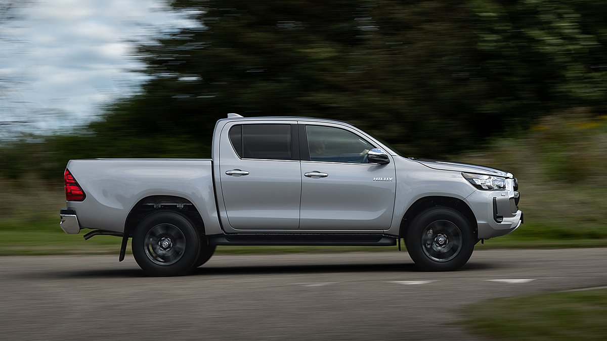 Hilux seitlich 1200x675 
