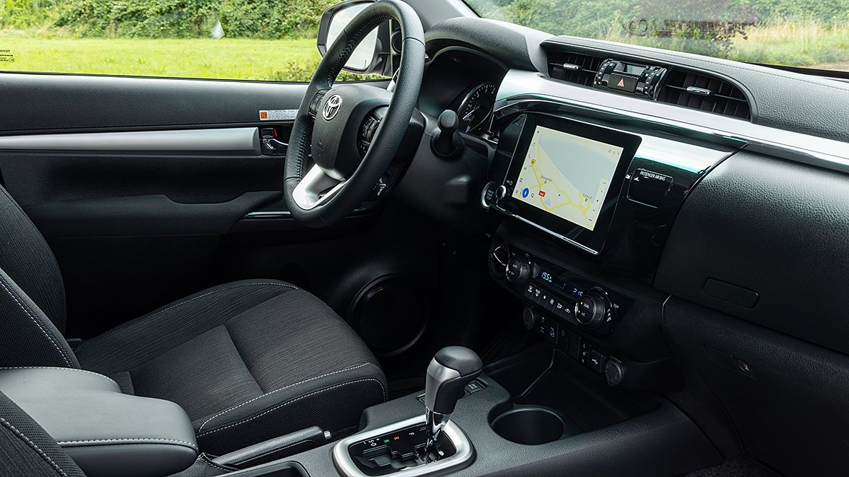 Hilux innen 1200x675