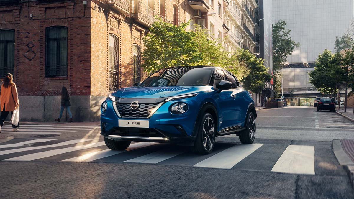 Nissan Juke blau vorn 1200x675